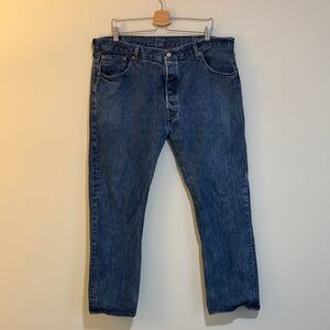 Classic Blue Levi’s Denim Jeans